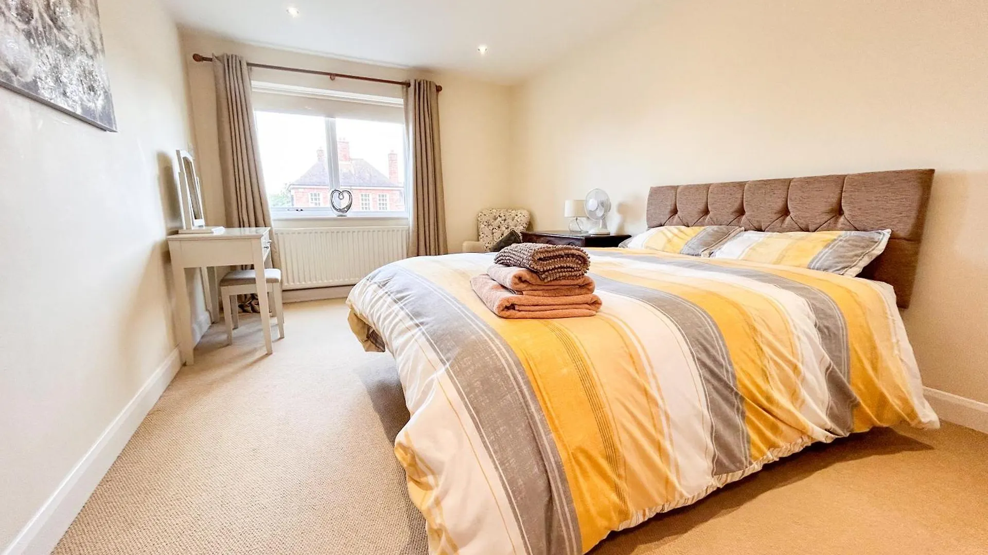 6 Serviced Apartments At St Josephs Court, Cleethorpes By Visit Cleethorpes