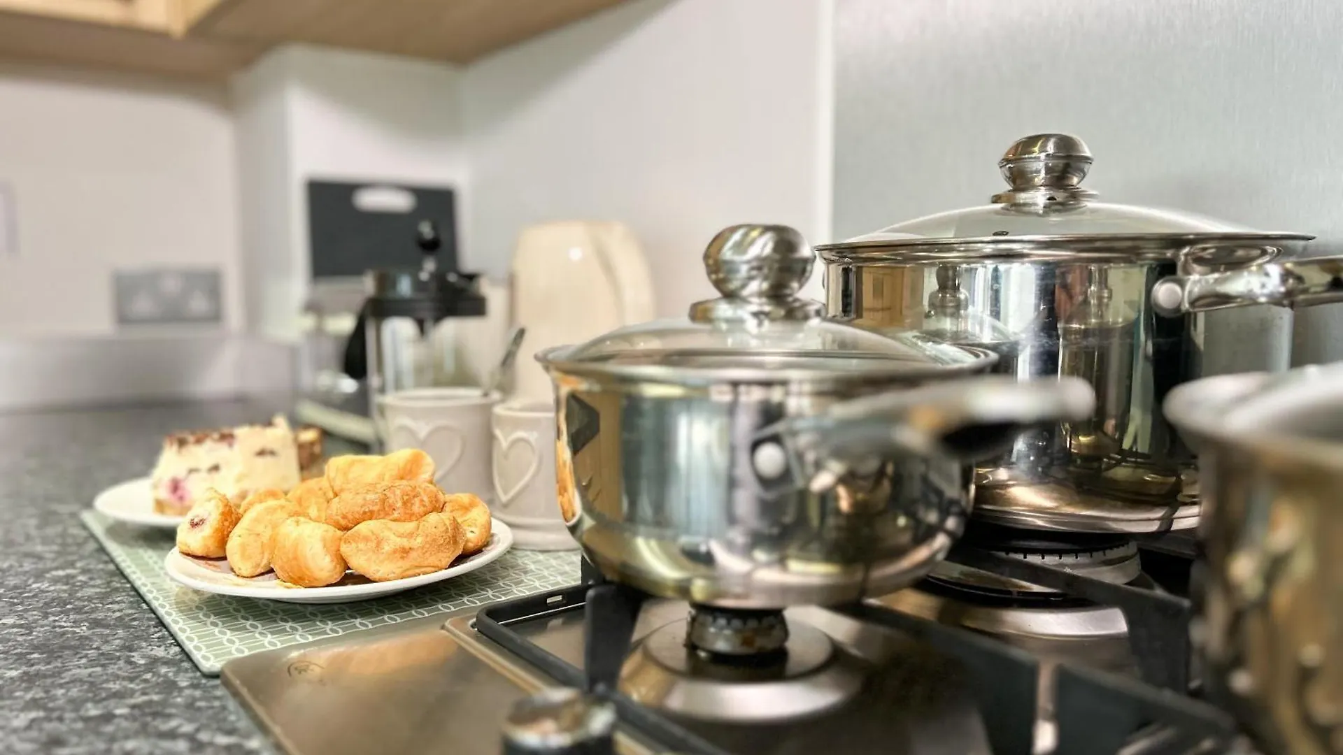 6 Serviced Apartments At St Josephs Court, Cleethorpes By Visit Cleethorpes